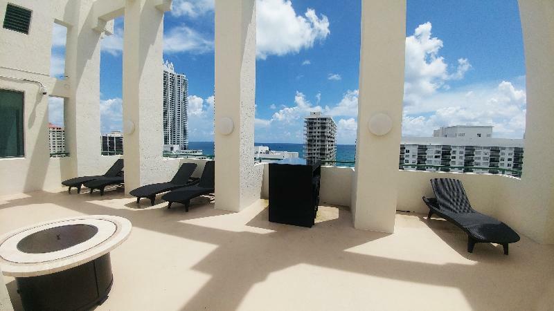 The Casablanca On The Ocean West Tower Hotel Miami Beach Bagian luar foto