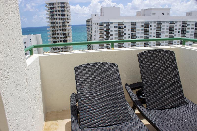 The Casablanca On The Ocean West Tower Hotel Miami Beach Bagian luar foto